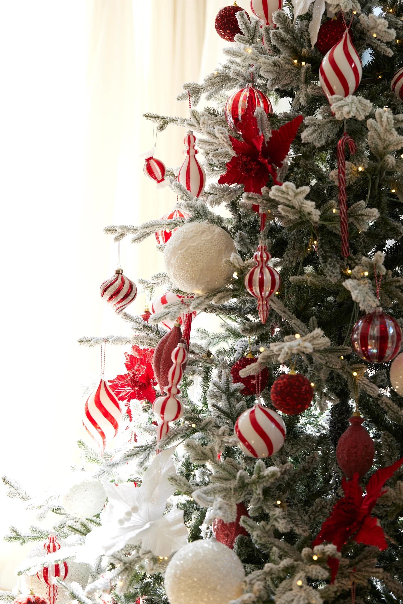 WHITE GLITTER LEAF BAUBLE - Pure Apotheca