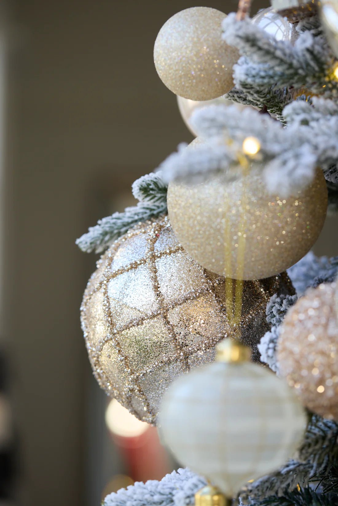 XL CHAMPAGNE GLITTERED LATTICE BAUBLE - Pure Apotheca