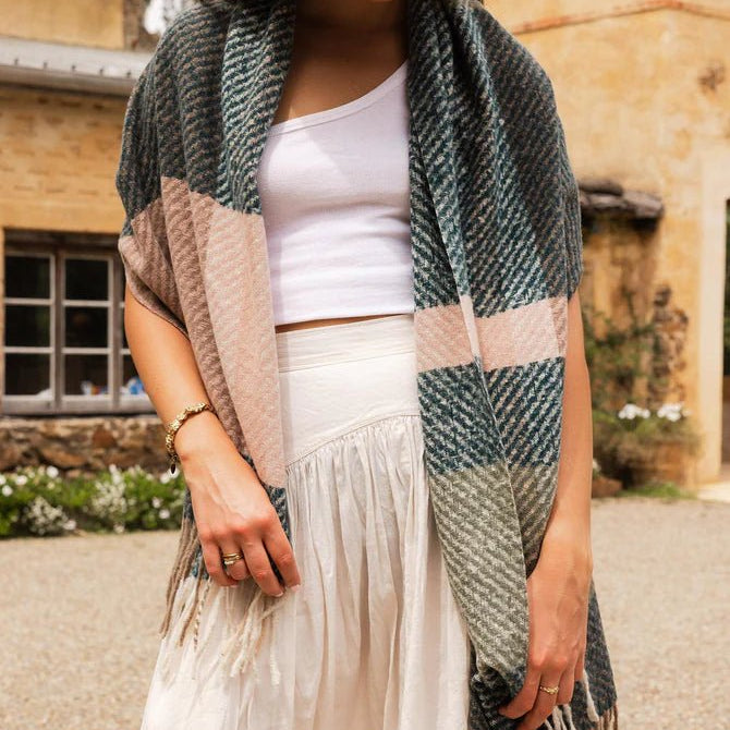Cambridge Scarf Teal - Pure Apotheca